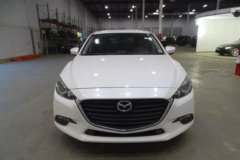 2018 Mazda Mazda3 Touring photo 1