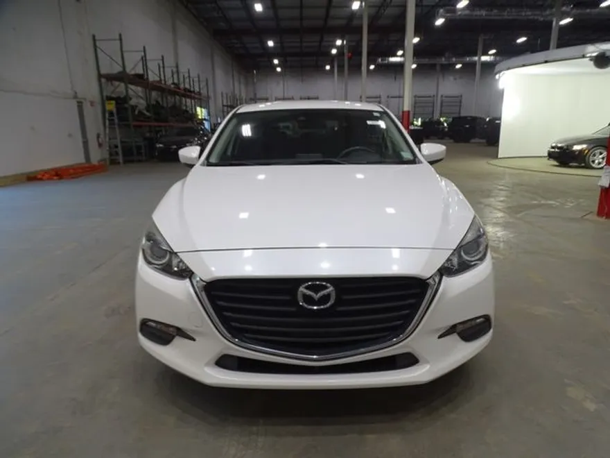 2018 Mazda Mazda3 Touring photo 1