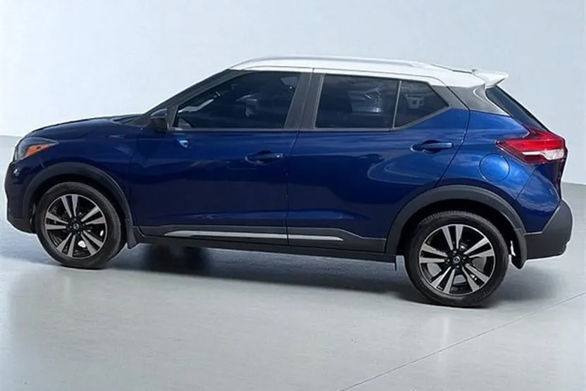 2019 Nissan Kicks SR photo 1