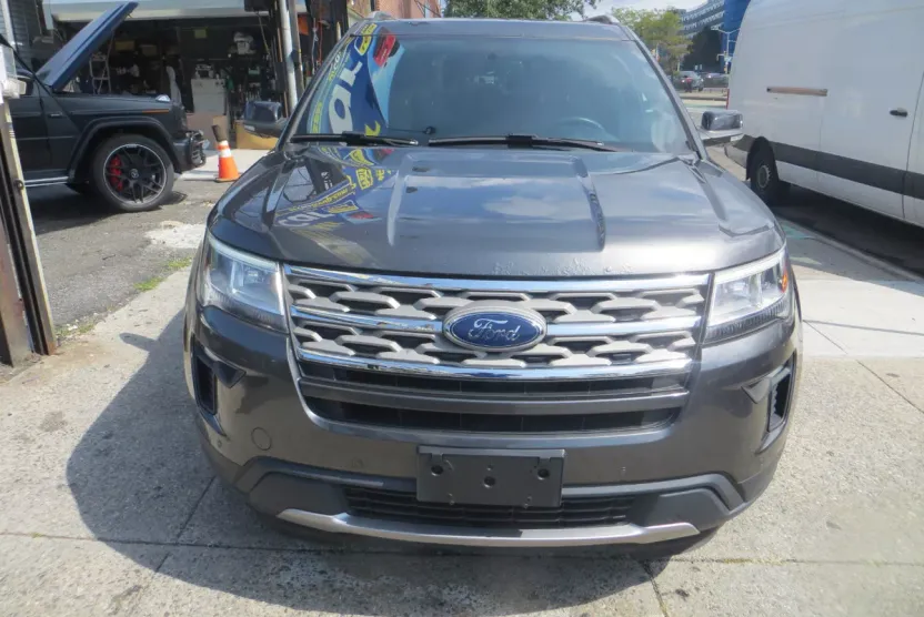 2018 Ford Explorer XLT photo 1