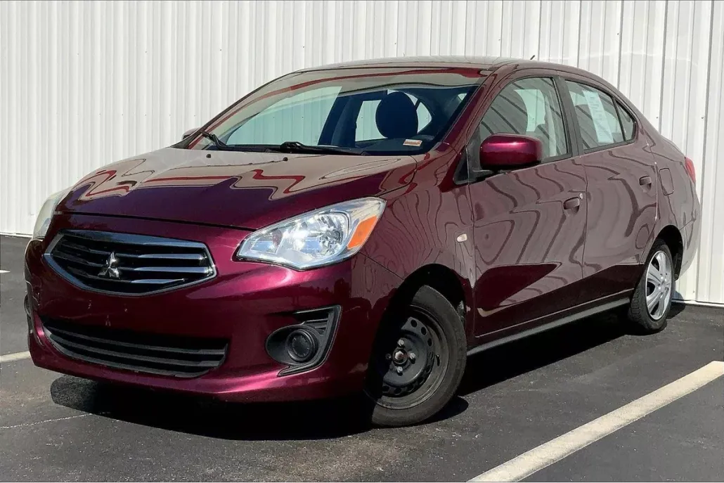 2019 Mitsubishi Mirage G4 ES photo 1