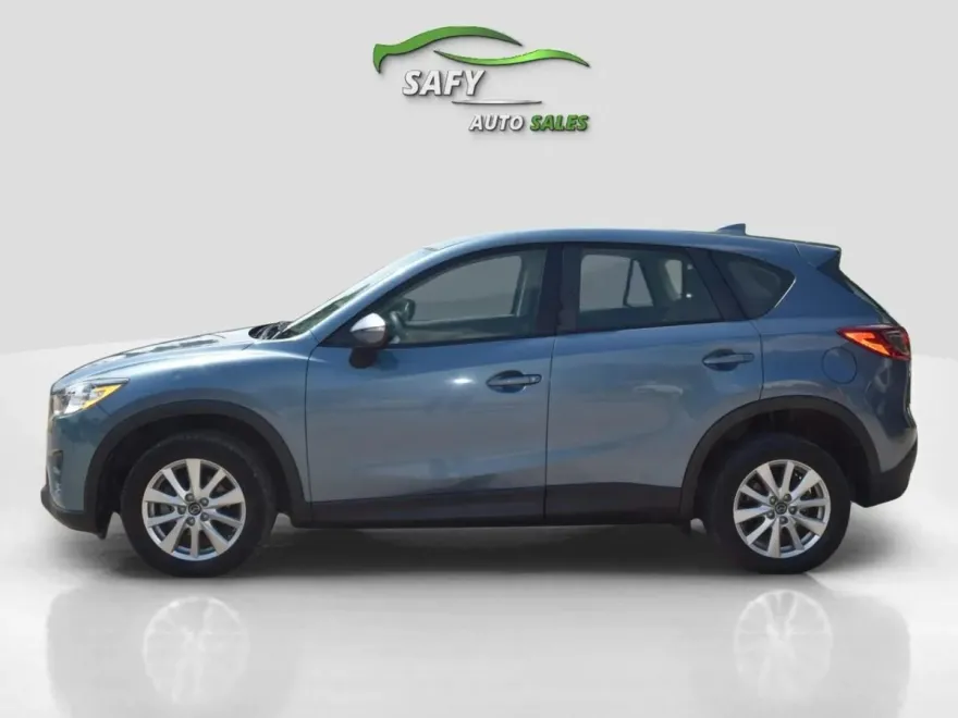 2016 Mazda CX-5 Sport photo 1