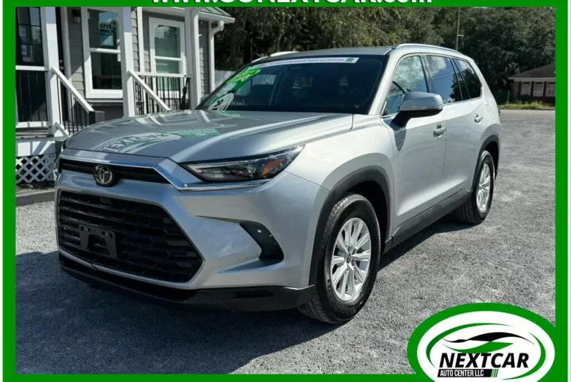 2024 Toyota Grand Highlander XLE AWD photo 1