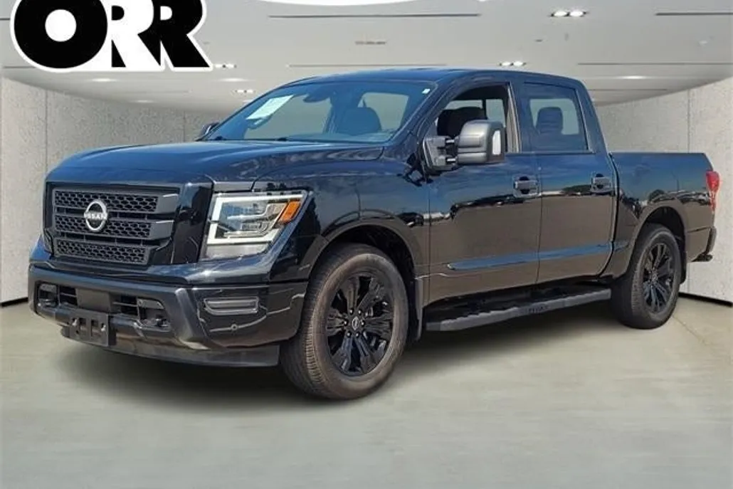2024 Nissan Titan Crew Cab SV photo 1