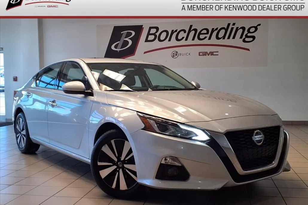 2019 Nissan Altima 2.5 SV photo 1
