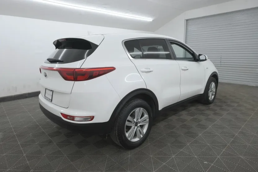 2017 Kia Sportage LX photo 1
