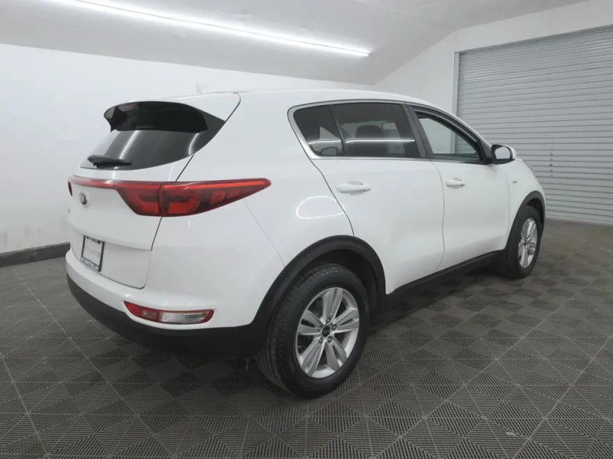 2017 Kia Sportage LX photo 1