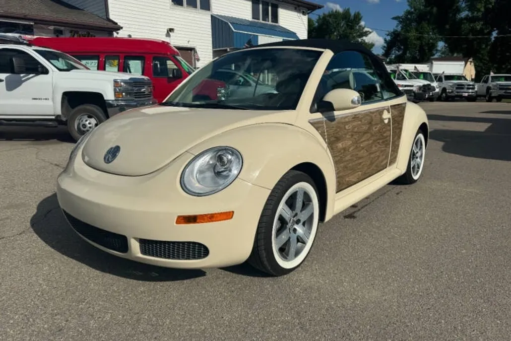 2006 Volkswagen Beetle photo 1
