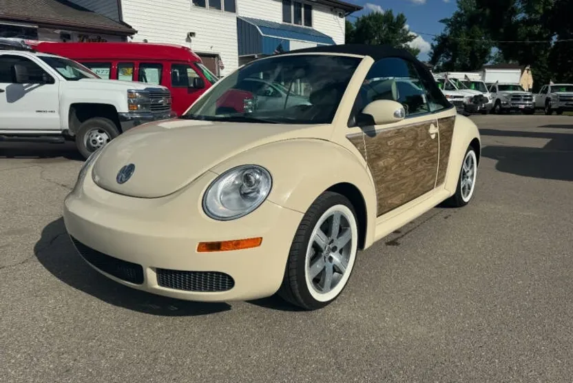 2006 Volkswagen Beetle photo 1