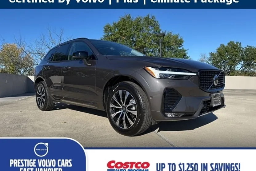 2025 Volvo XC60 B5 Plus photo 1