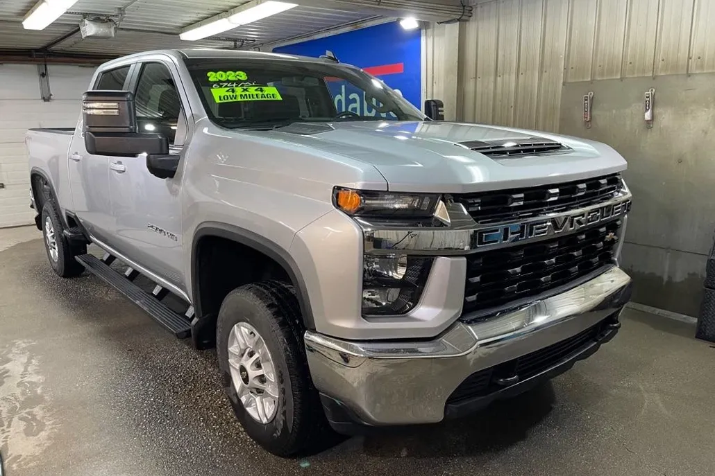 2023 Chevrolet Silverado 2500HD photo 1
