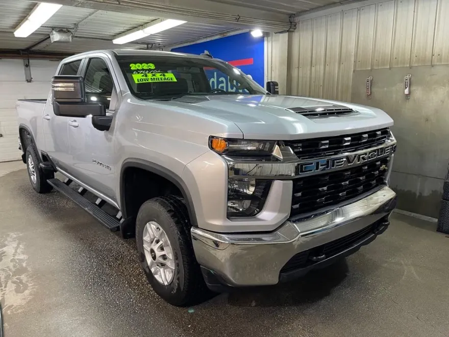 2023 Chevrolet Silverado 2500HD photo 1