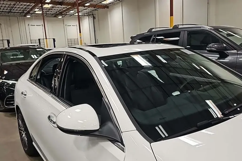 2023 Mercedes Benz C 300 photo 1