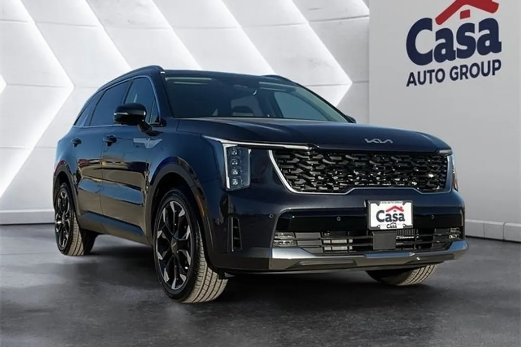 2025 Kia Sorento SX photo 1