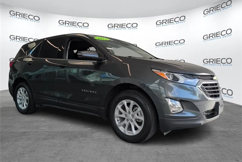 2019 Chevrolet Equinox LT photo 1