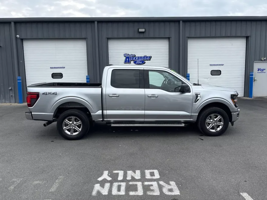 2024 Ford F-150 XLT photo 1