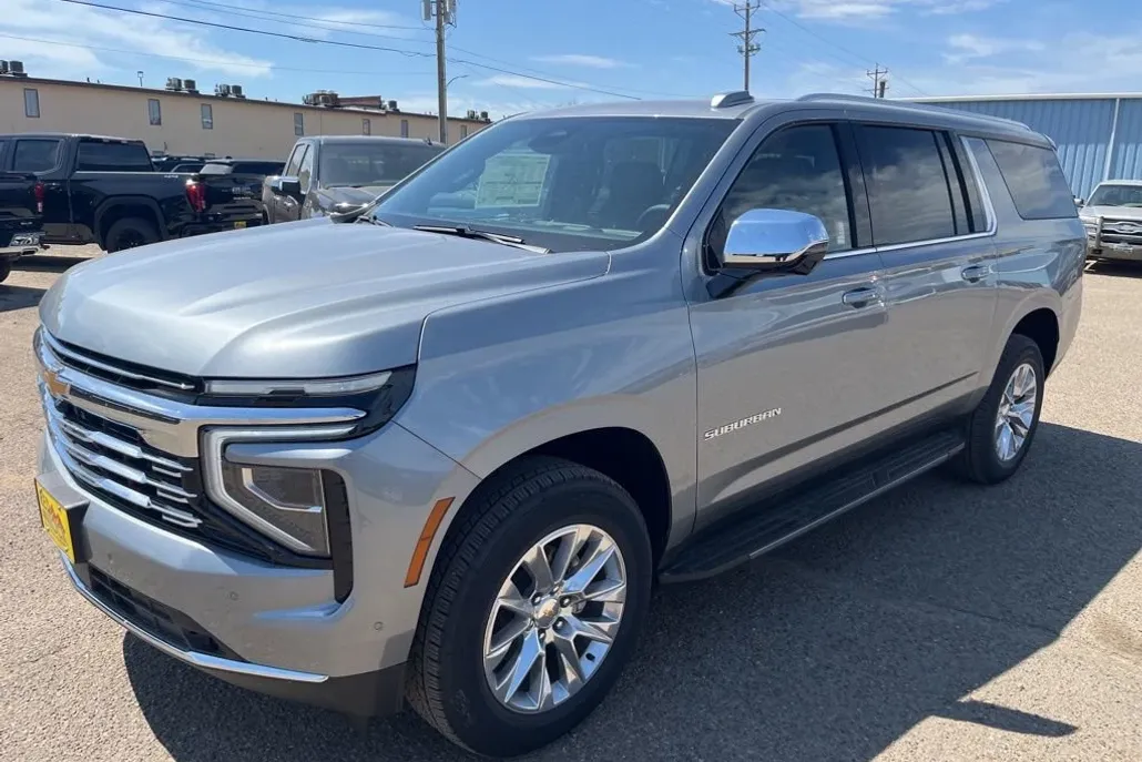 2025 Chevrolet Suburban Premier photo 1