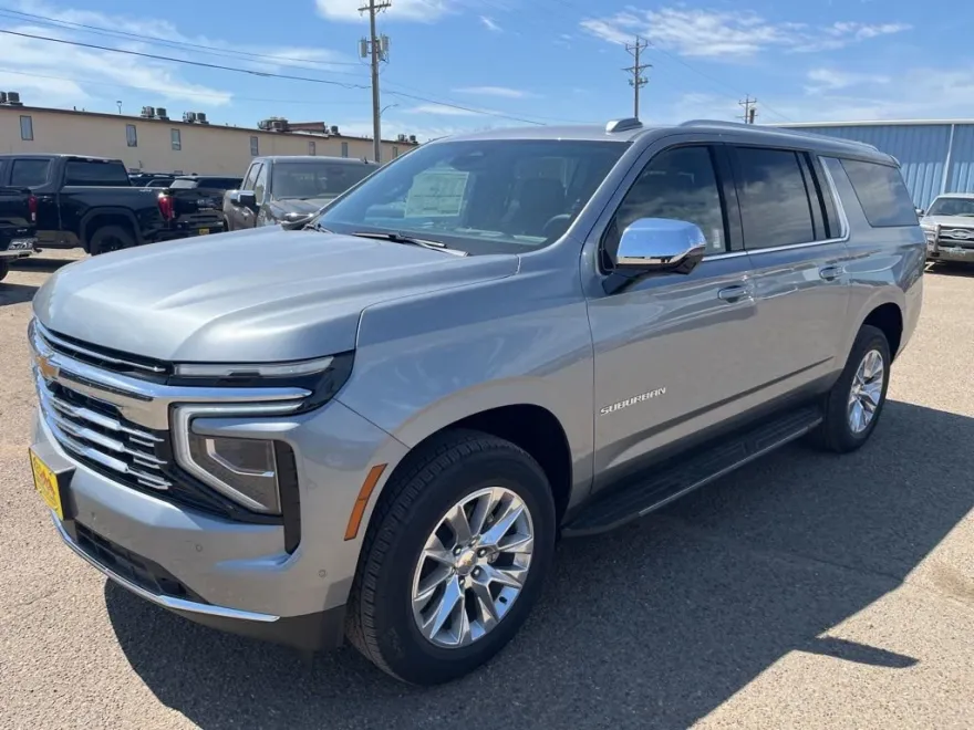2025 Chevrolet Suburban Premier photo 1