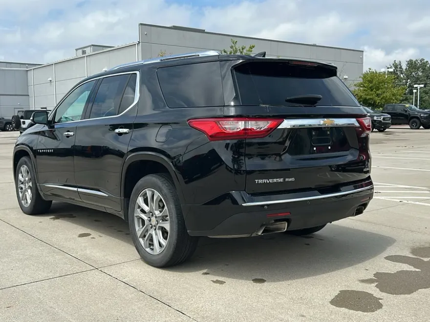 2019 Chevrolet Traverse Premier photo 1