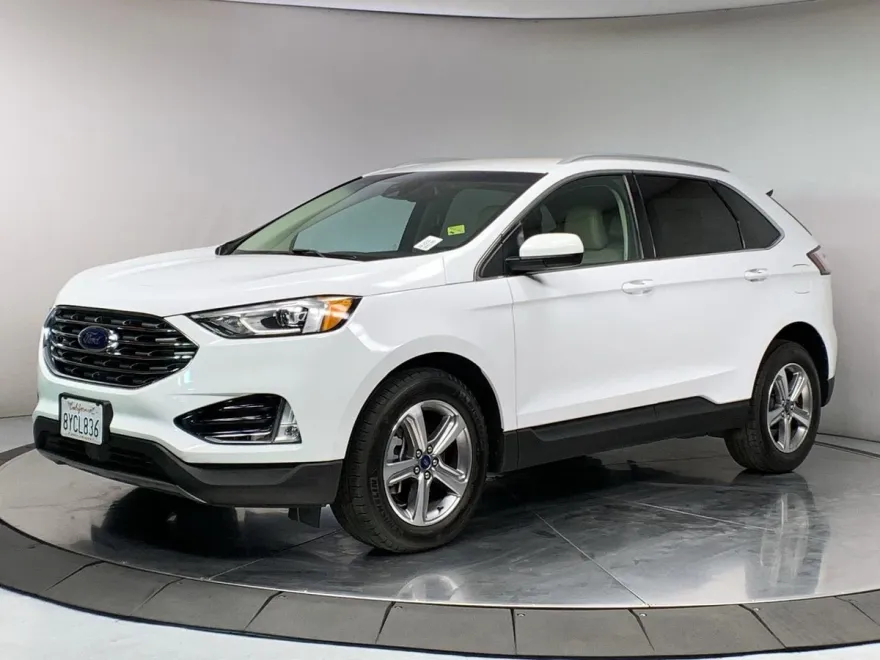 2021 Ford Edge SEL photo 1