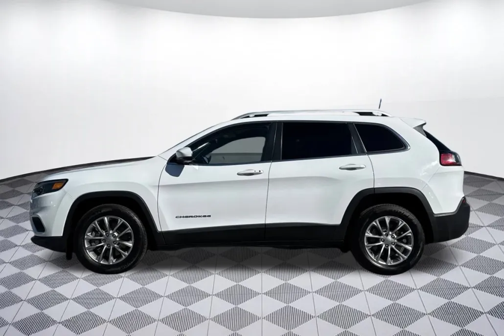 2019 Jeep Cherokee Latitude photo 1