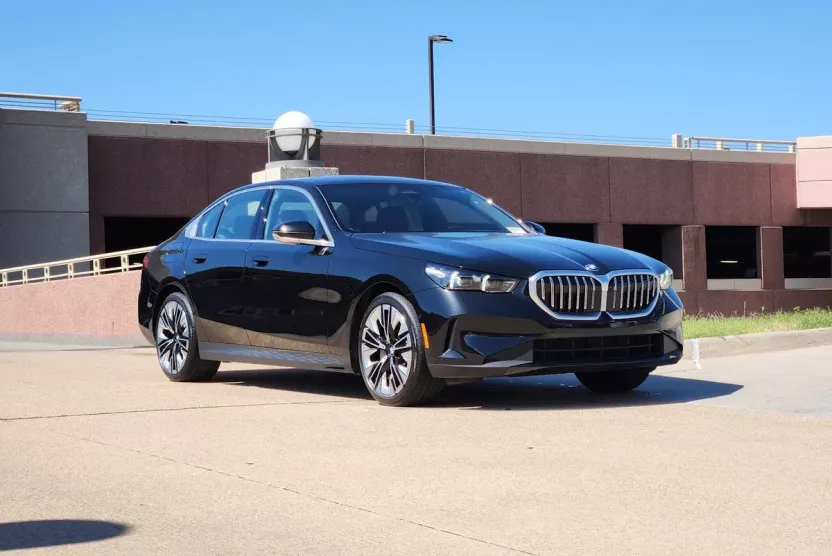 2025 Bmw 530i photo 1