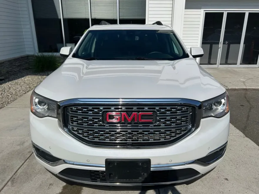2018 Gmc Acadia Denali photo 1