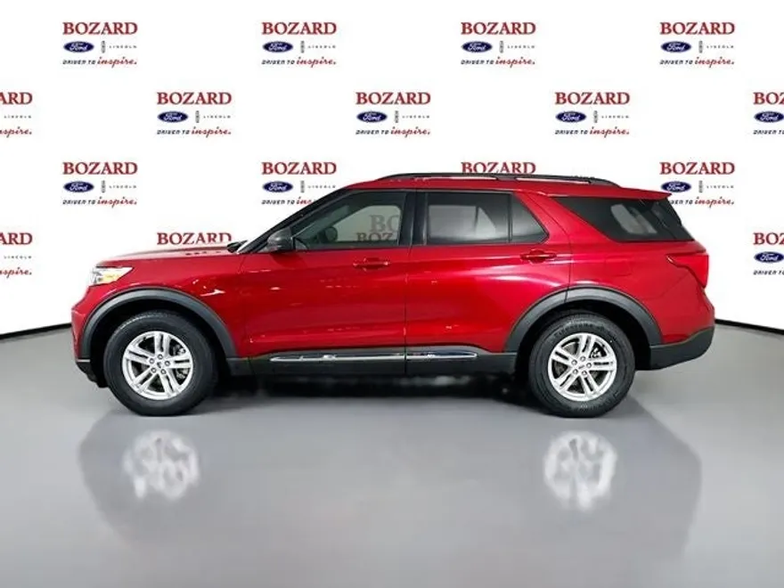 2021 Ford Explorer XLT photo 1