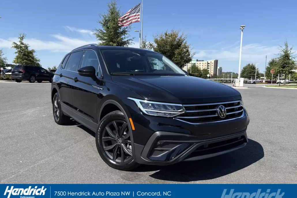 2024 Volkswagen Tiguan SE Wolfsburg Edition photo 1