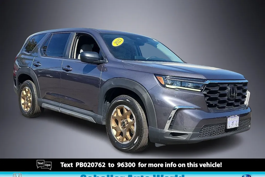 2023 Honda Pilot LX photo 1