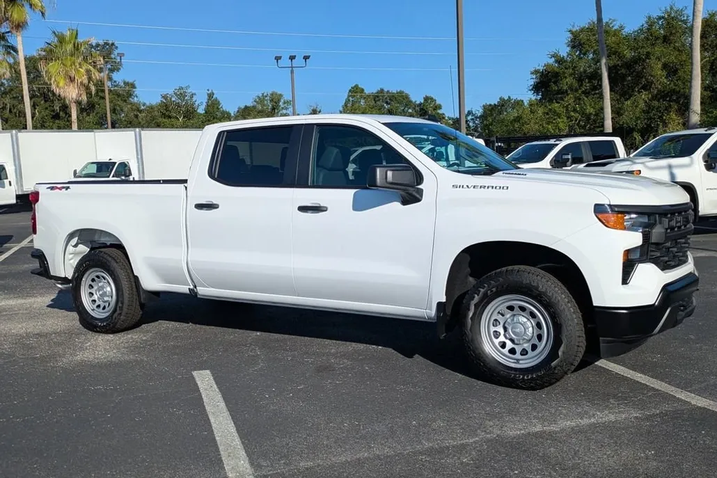 2025 Chevrolet Silverado 1500 photo 1