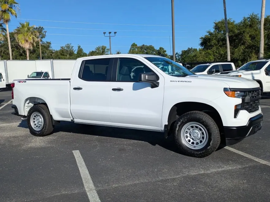 2025 Chevrolet Silverado 1500 photo 1