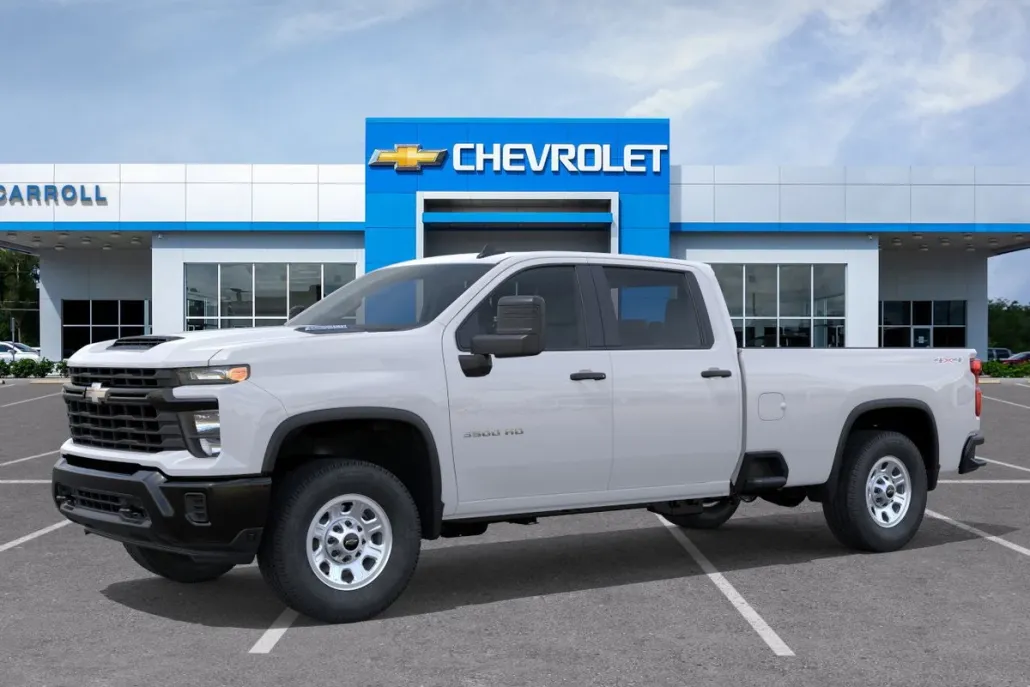 2025 Chevrolet Silverado 3500HD photo 1