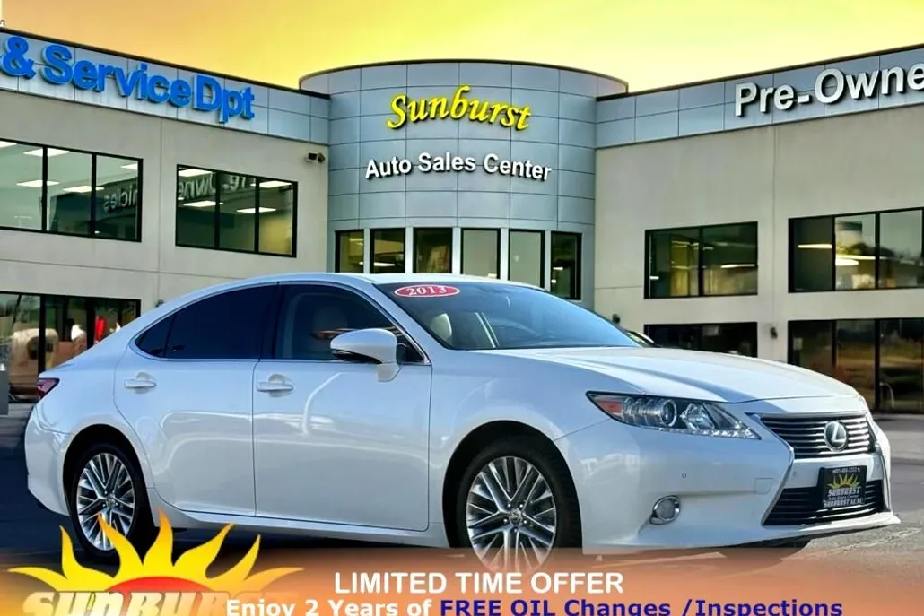 2013 Lexus ES 350 photo 1