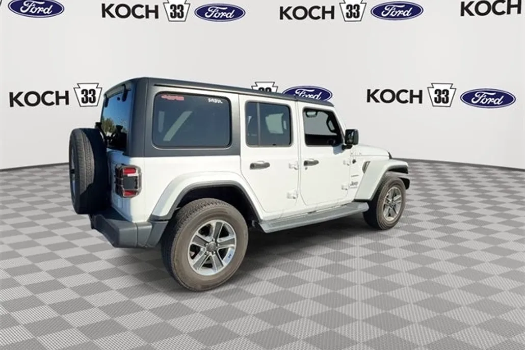 2018 Jeep Wrangler Unlimited Sahara photo 1