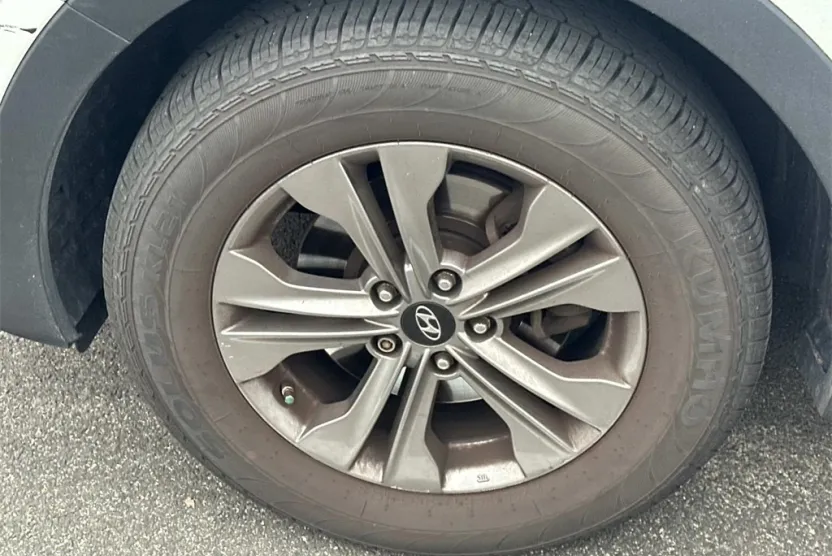 2016 Hyundai Santa Fe Sport Base photo 1