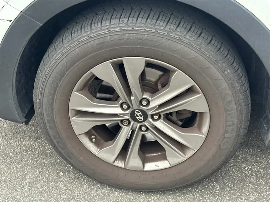 2016 Hyundai Santa Fe Sport Base photo 1