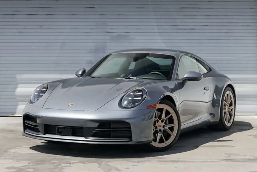 2025 Porsche 911 photo 1