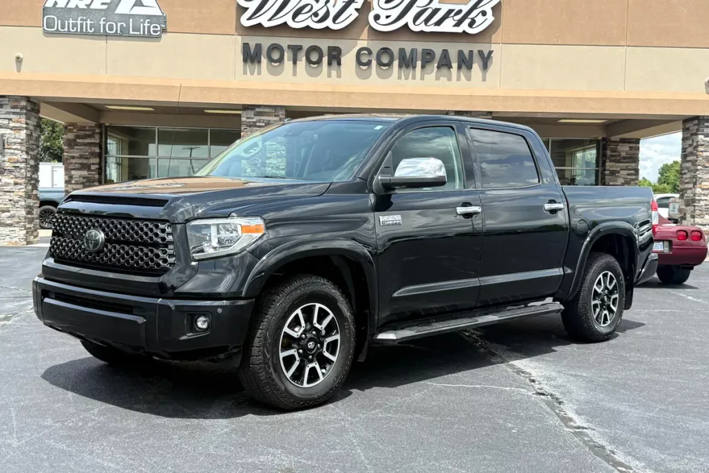 2018 Toyota Tundra Platinum CrewMax photo 1