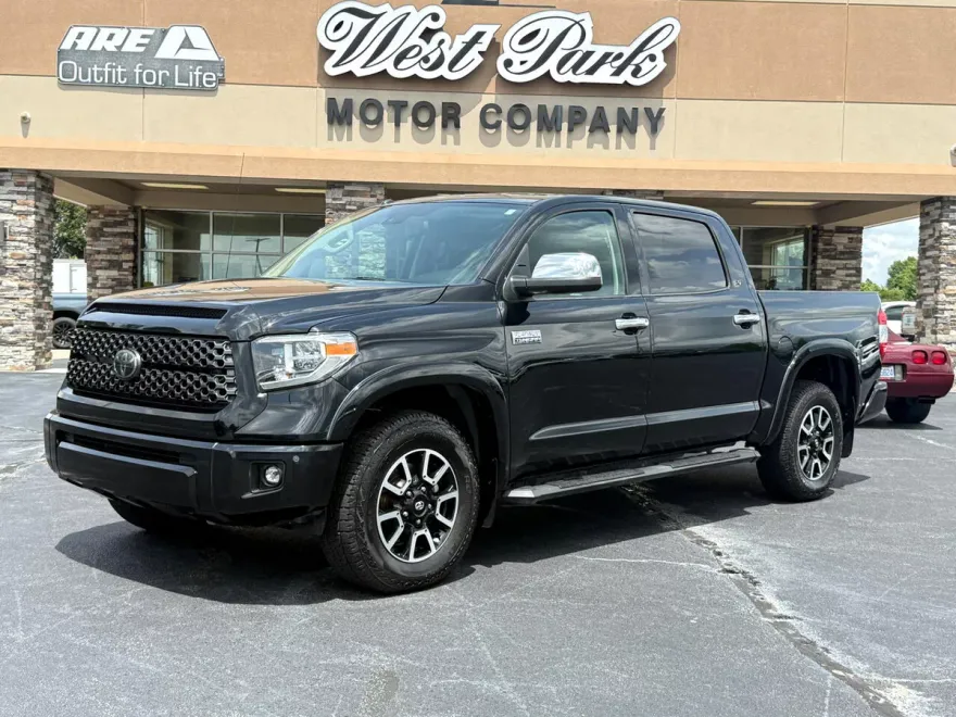 2018 Toyota Tundra Platinum CrewMax photo 1