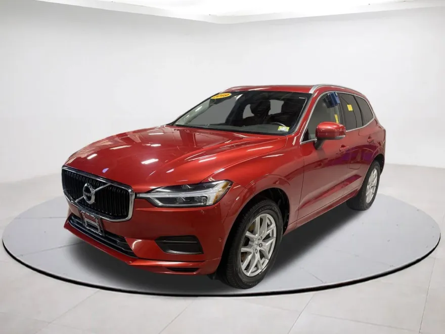 2019 Volvo XC60 T5 Momentum photo 1