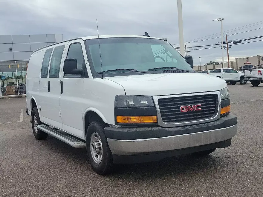 2023 Gmc Savana Cargo 2500 photo 1