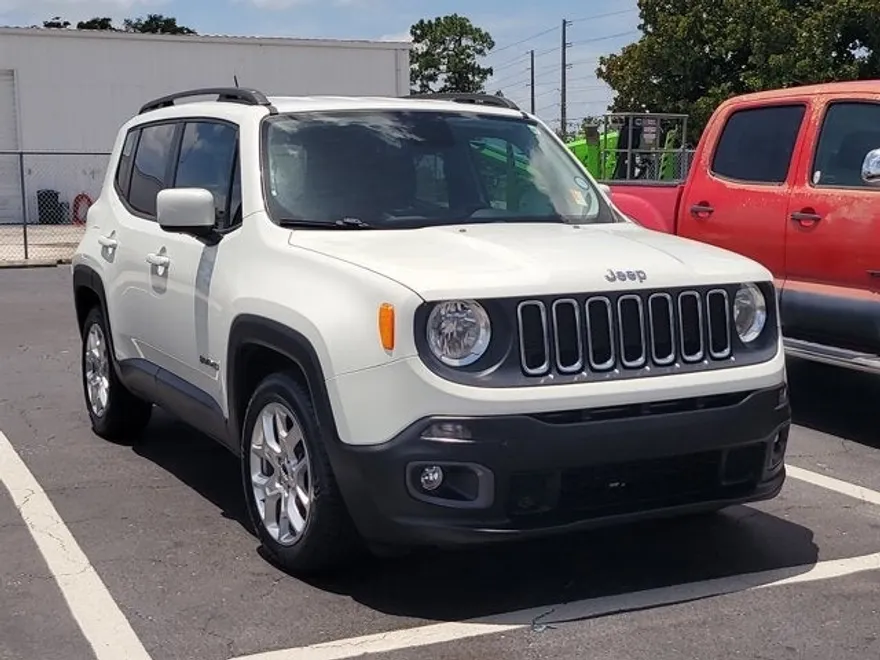 2015 Jeep Renegade Latitude photo 1