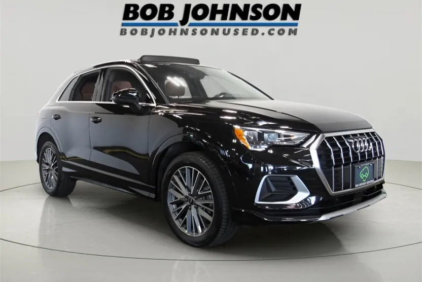2022 Audi Q3 Premium 40 TFSI photo 1