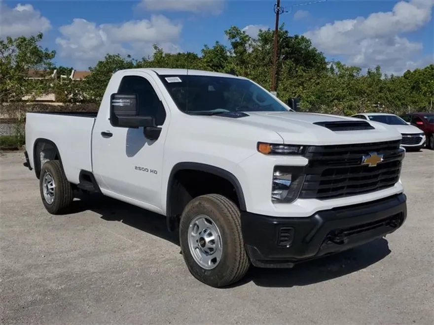 2025 Chevrolet Silverado 2500HD photo 1