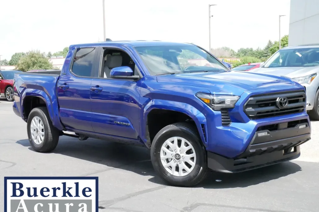 2025 Toyota Tacoma SR5 photo 1