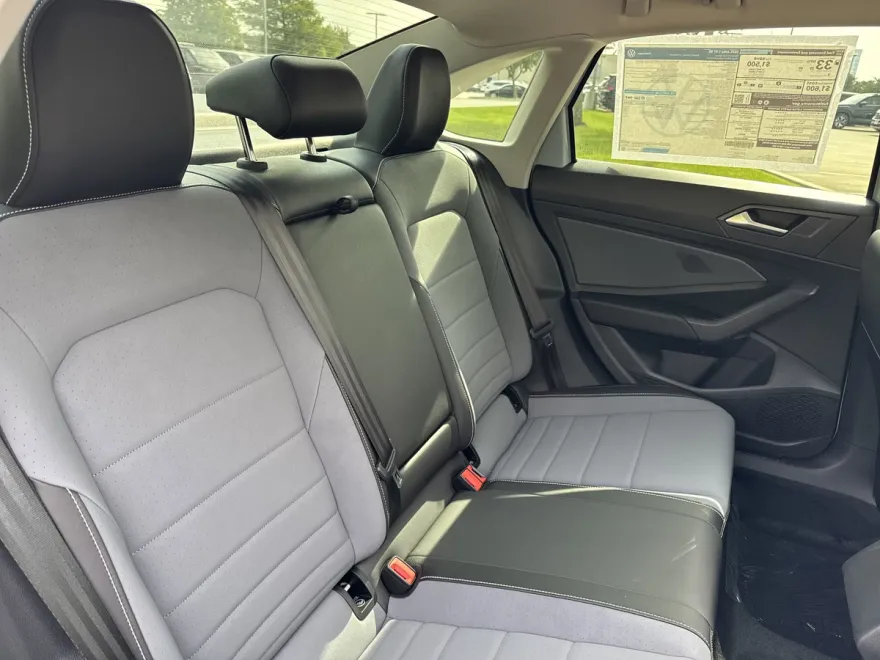 2025 Volkswagen Jetta 1.5T SE photo 1
