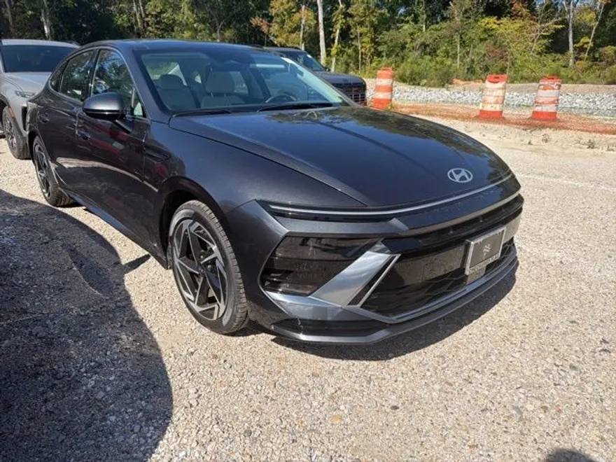 2024 Hyundai Sonata SEL photo 1