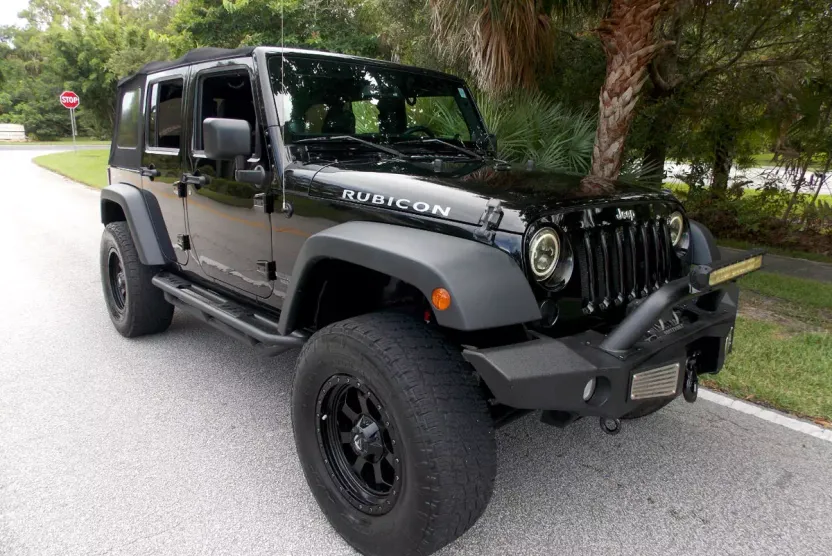 2014 Jeep Wrangler Unlimited Rubicon photo 1