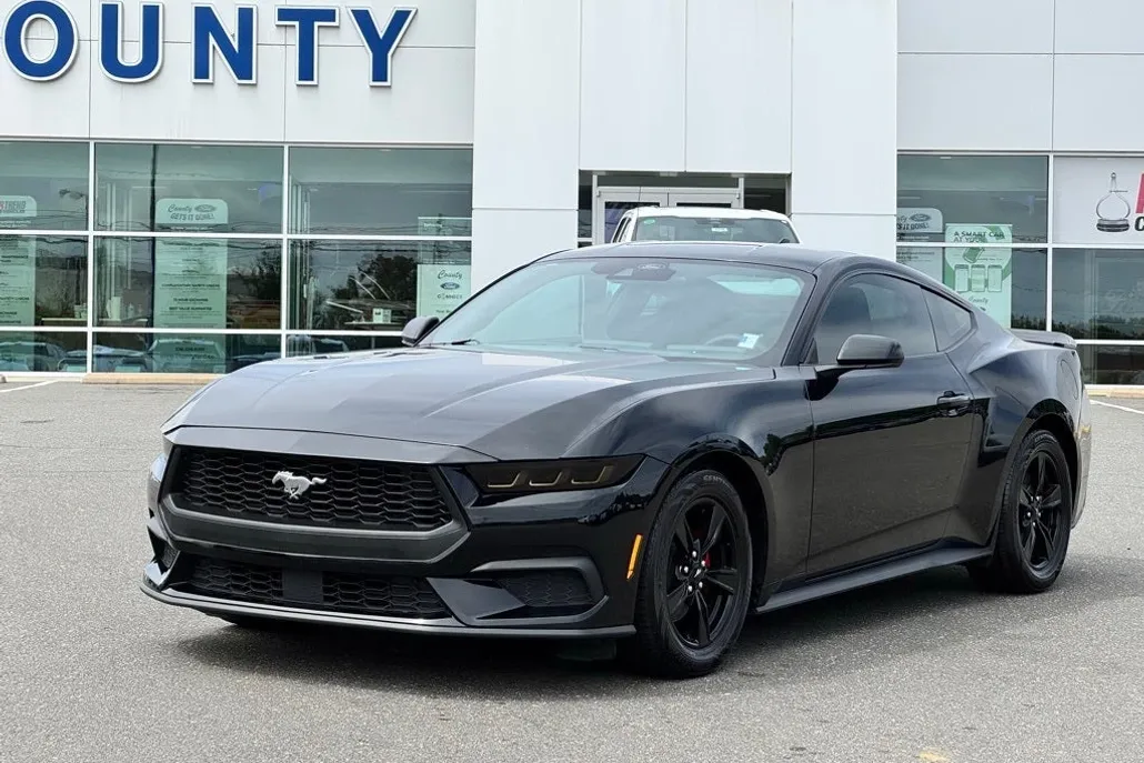 2024 Ford Mustang EcoBoost photo 1